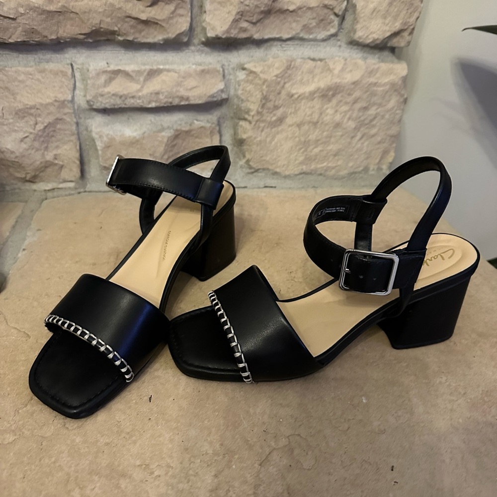 Brand new ladies size 9. Clarks Black Sandals with Chunky Heel